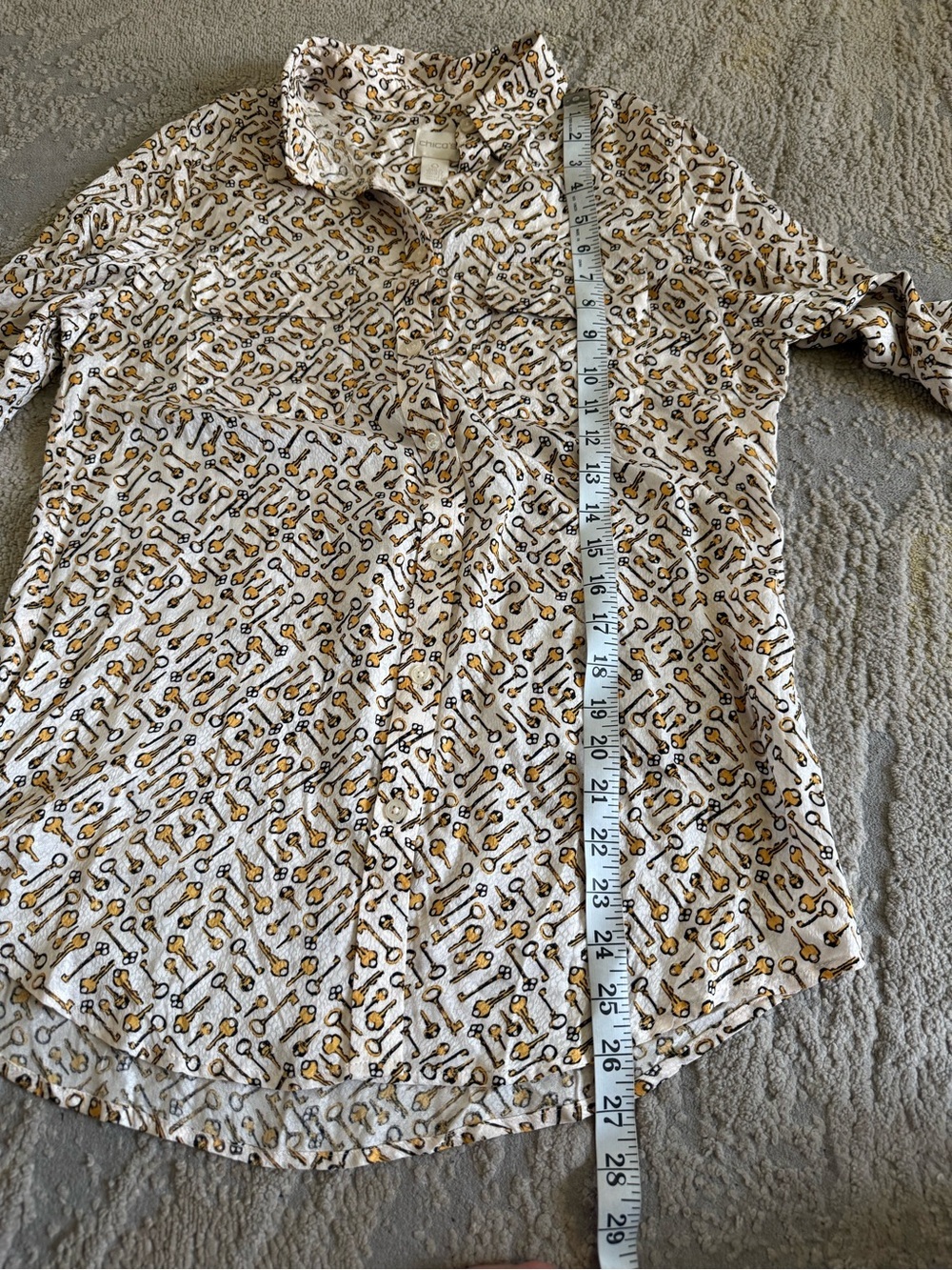 Chico's long sleeve blouse keys novelty print button front Top Cream gold small - Picture 6 of 8